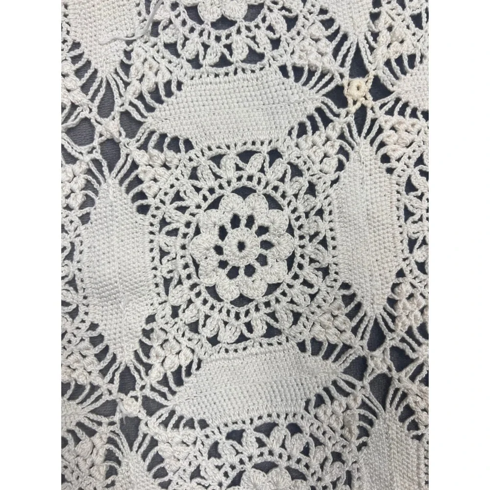 Vintage‎ Crochet Table Runner Throw Unisex 45x32 Cream Vintage Cottagecore Lace